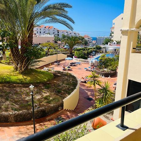 Castle Margherita'S Apartments Los Cristianos  Exterior photo