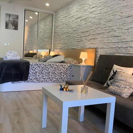 Castle Margherita'S Apartments Los Cristianos  Exterior photo