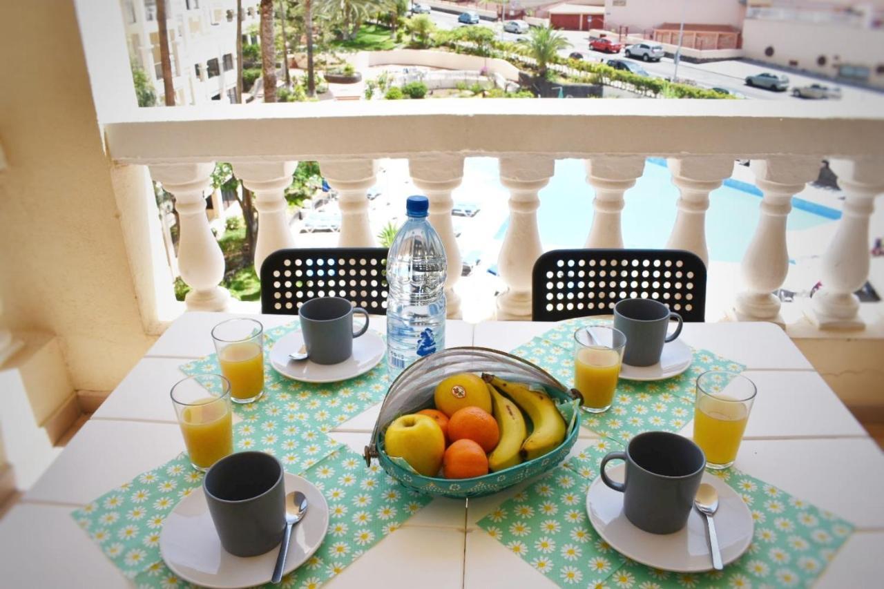 Castle Margherita'S Apartments Los Cristianos  Exterior photo