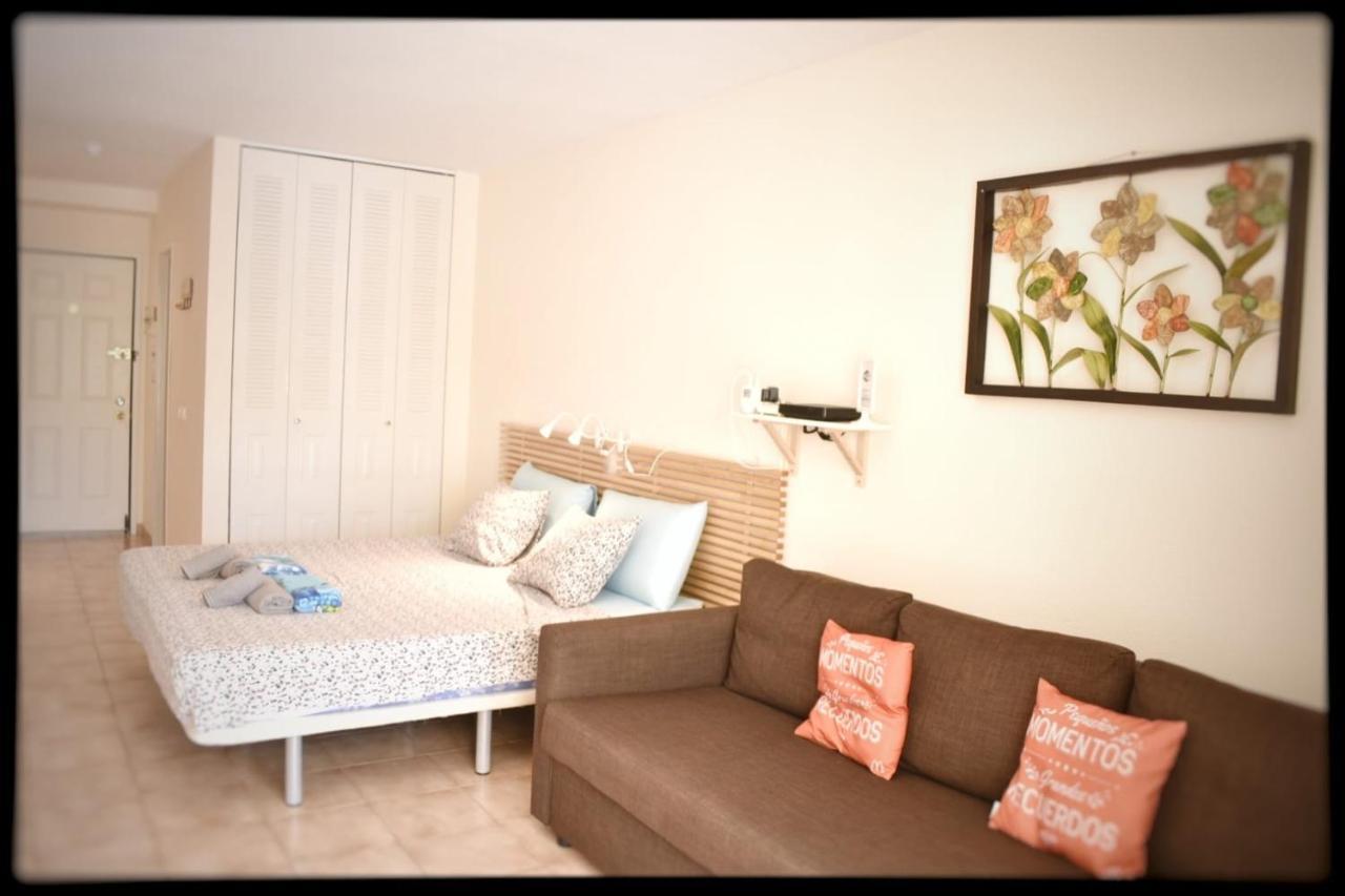 Castle Margherita'S Apartments Los Cristianos  Exterior photo
