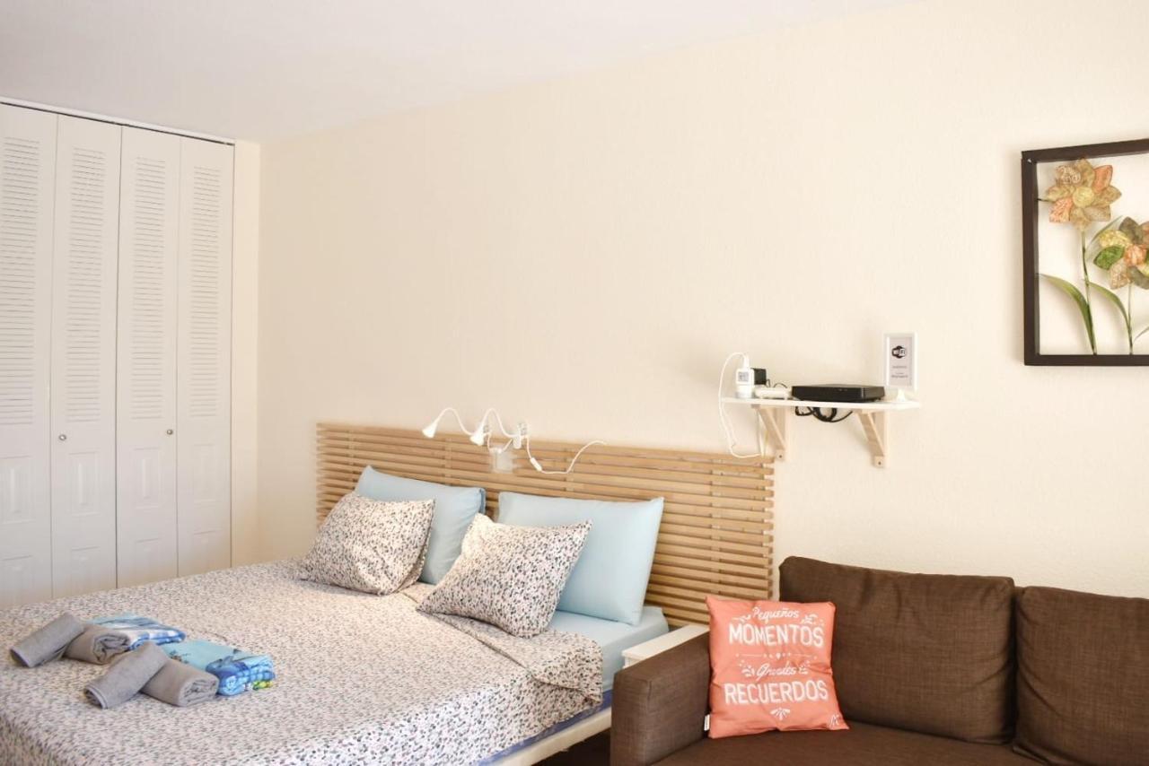 Castle Margherita'S Apartments Los Cristianos  Exterior photo