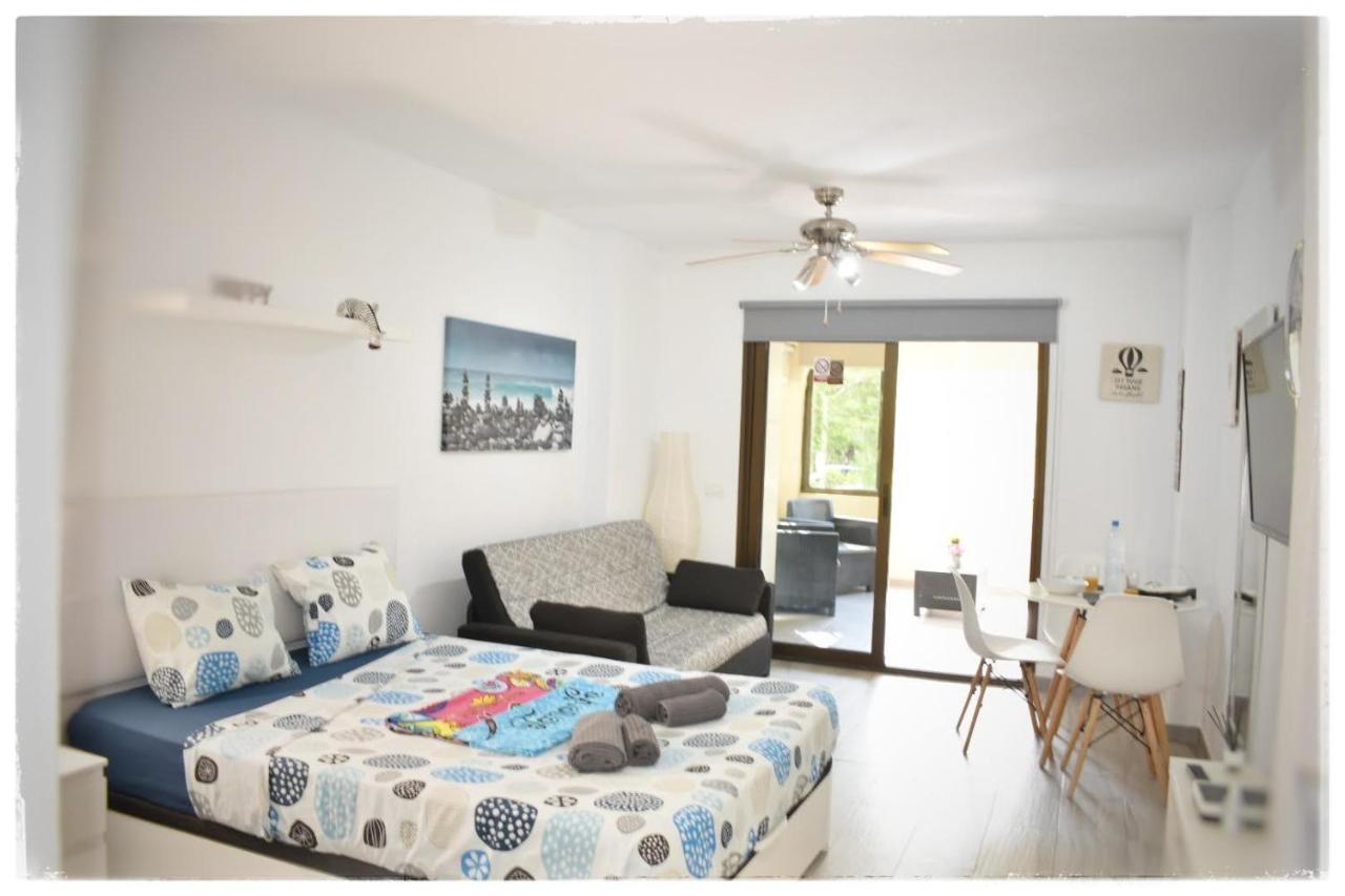 Castle Margherita'S Apartments Los Cristianos  Exterior photo