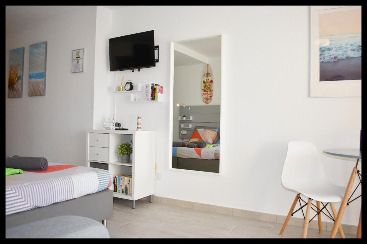 Castle Margherita'S Apartments Los Cristianos  Exterior photo