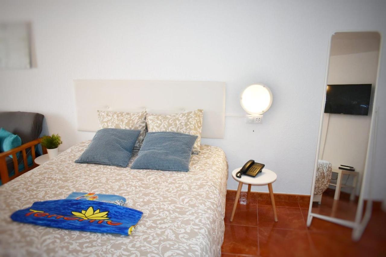 Castle Margherita'S Apartments Los Cristianos  Exterior photo