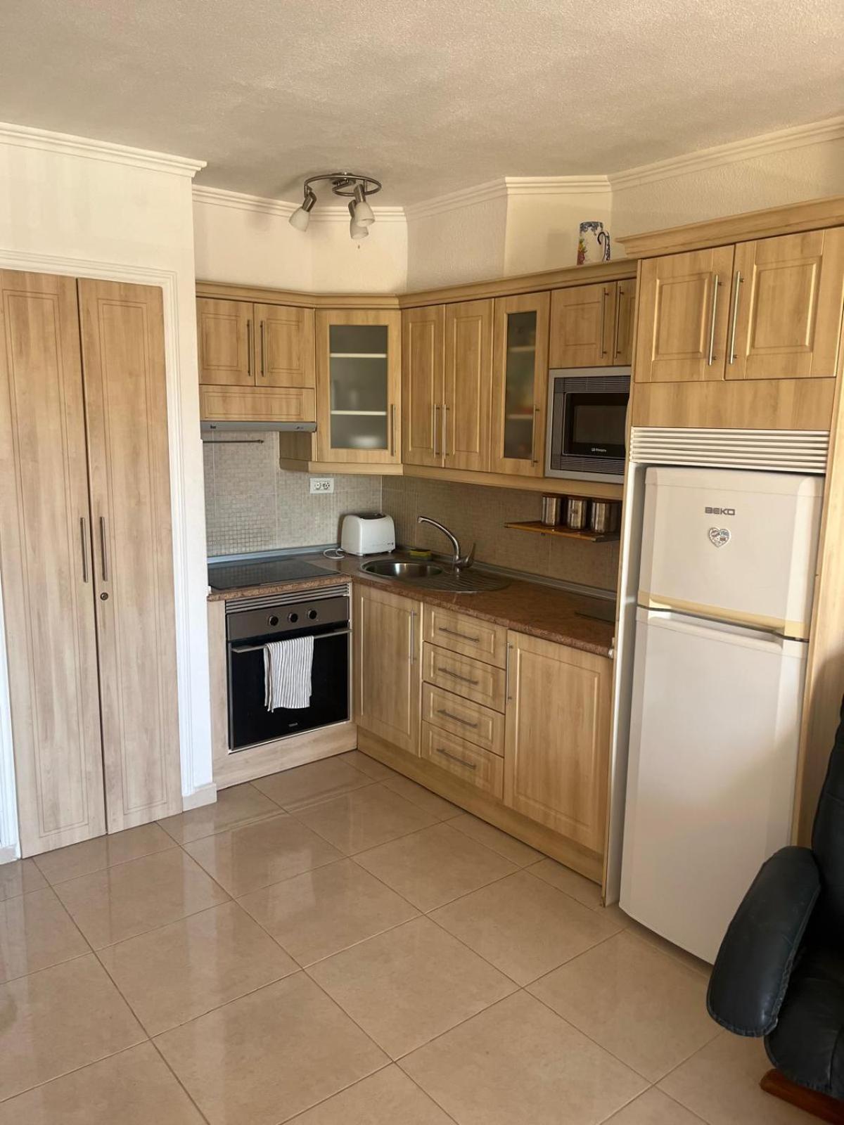 Castle Margherita'S Apartments Los Cristianos  Exterior photo